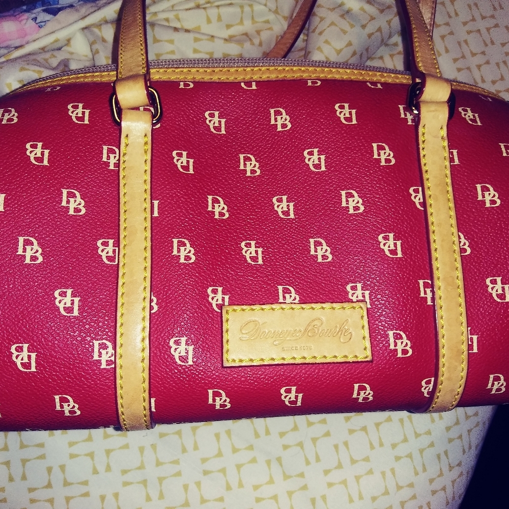 Dooney and bourke purse